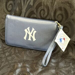 NY YANKEES  MLB  Blue Wristlet